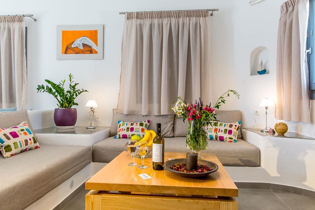 Aspronisi Luxury Villa With Caldera View Megalochori  Ruang foto