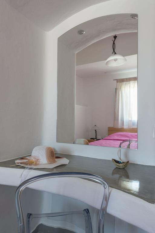 Aspronisi Luxury Villa With Caldera View Megalochori  Ruang foto
