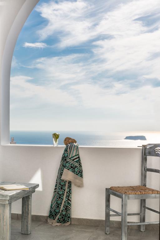 Aspronisi Luxury Villa With Caldera View Megalochori  Ruang foto