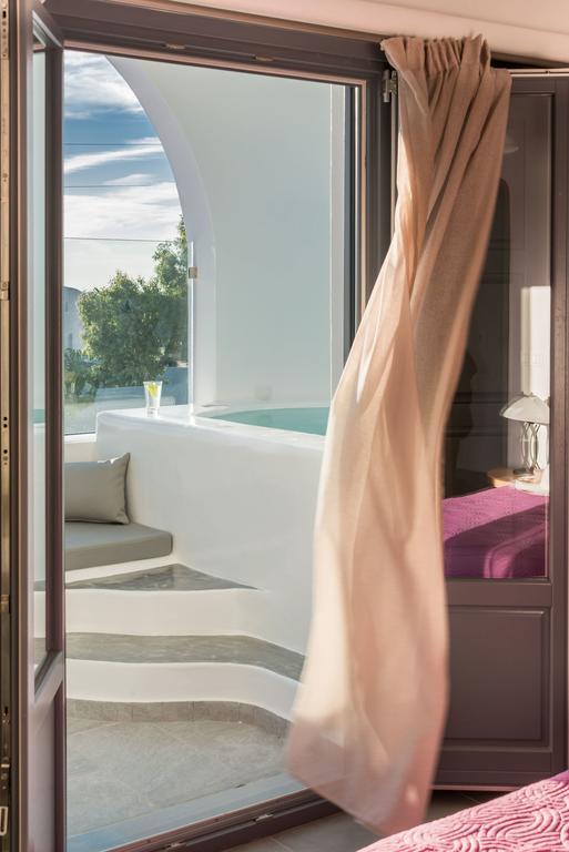 Aspronisi Luxury Villa With Caldera View Megalochori  Ruang foto